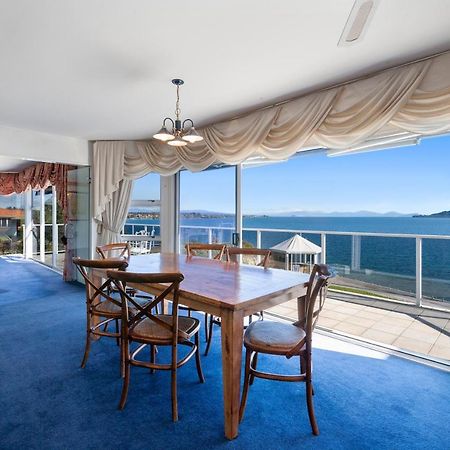 Spectacular Lakefront Home Taupo Ngoại thất bức ảnh
