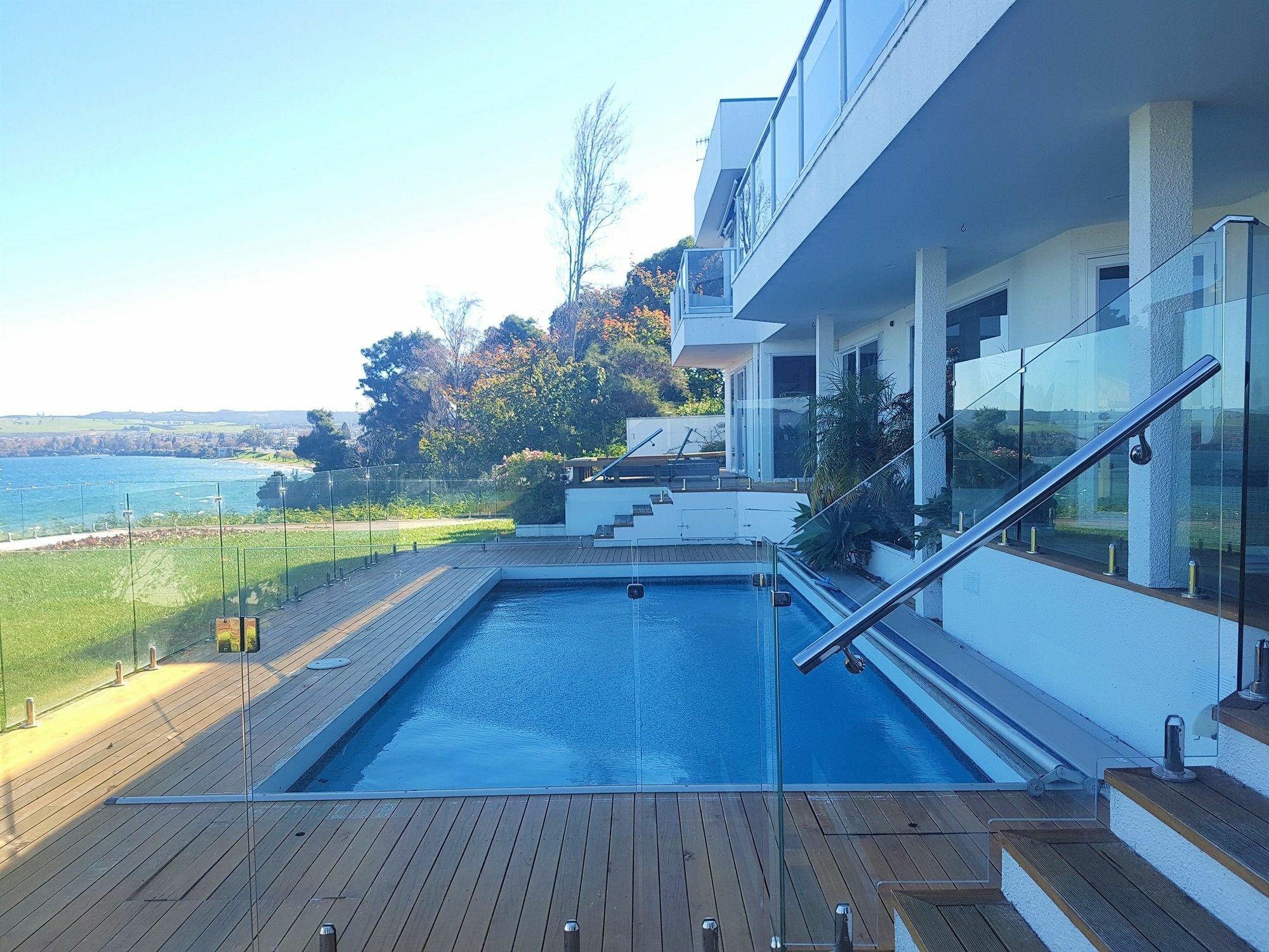Spectacular Lakefront Home Taupo Ngoại thất bức ảnh