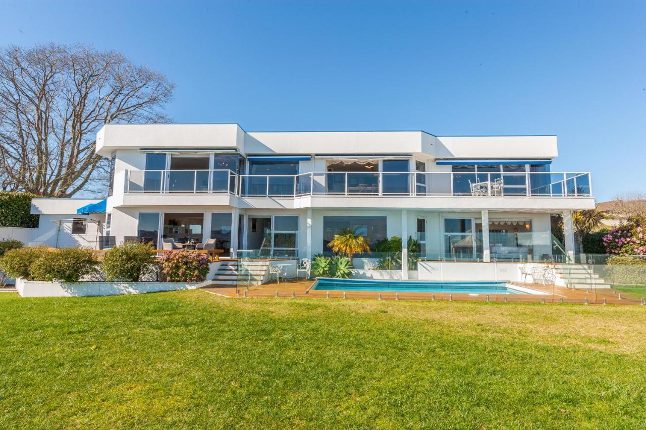 Spectacular Lakefront Home Taupo Ngoại thất bức ảnh