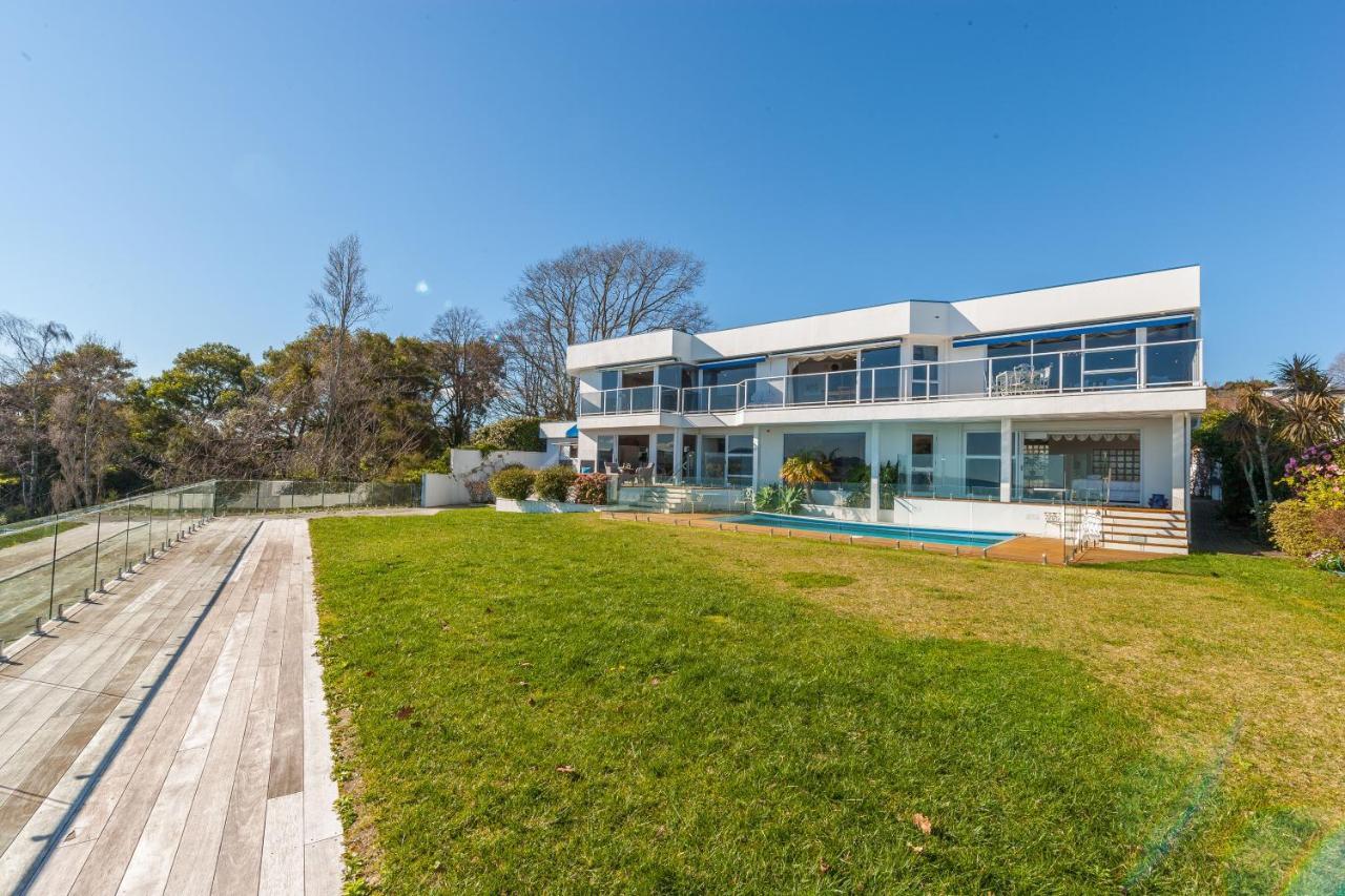 Spectacular Lakefront Home Taupo Ngoại thất bức ảnh